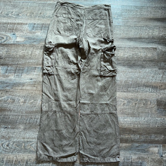 Zara Cargo Pants - Picture 2 of 2